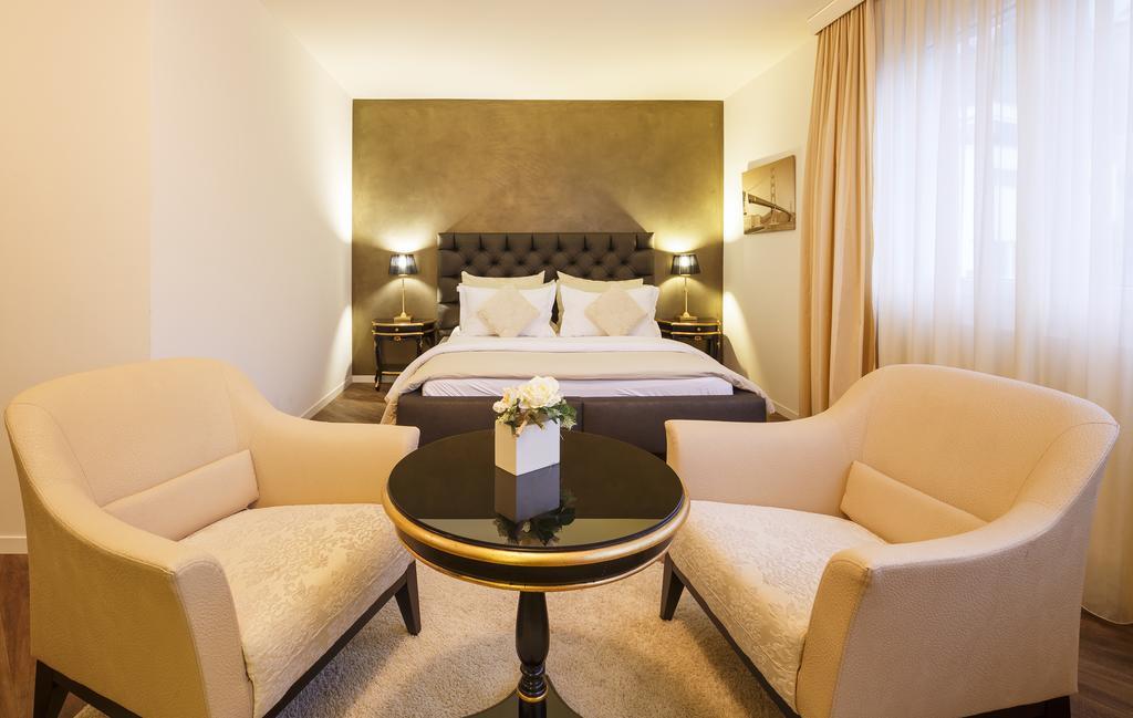 Business Hotel First Feusisberg Ruang foto